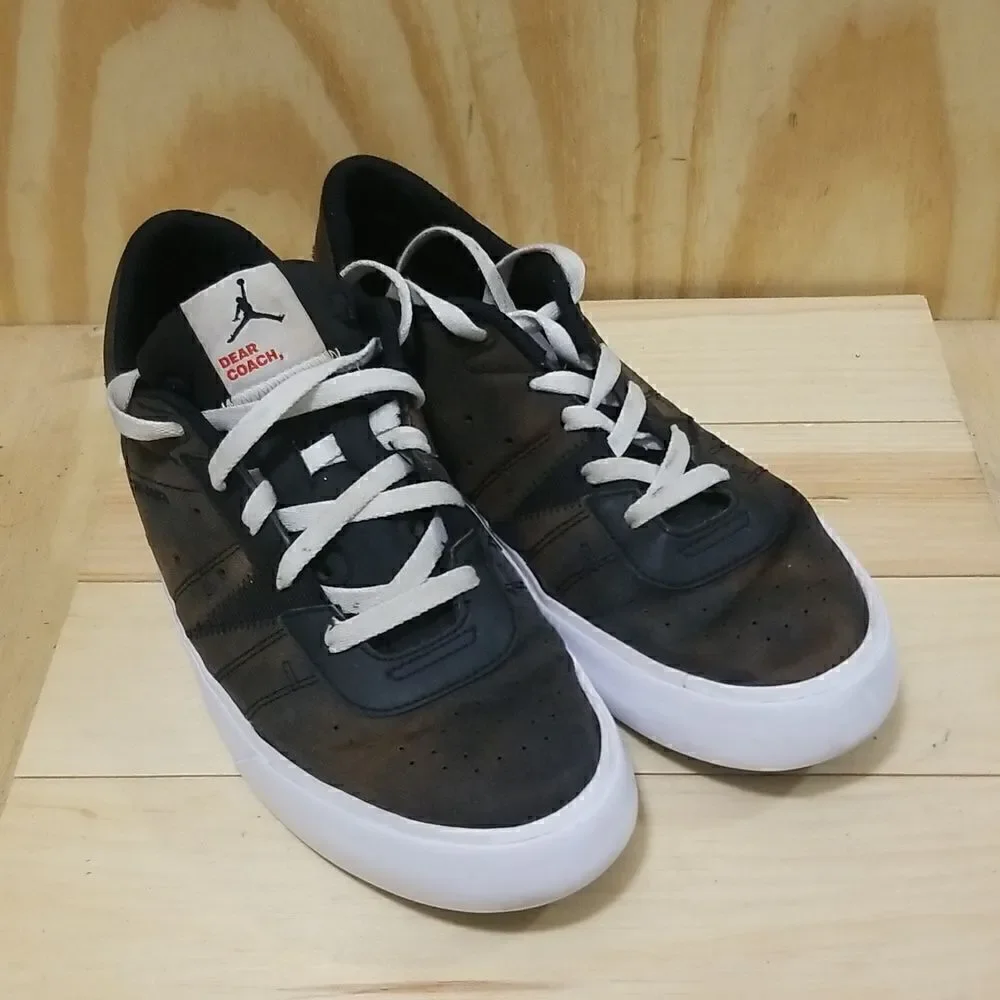 Men's Air Jordan Nike .03 Dear Coach Mens sz 10 , Wmn's 11 1/2